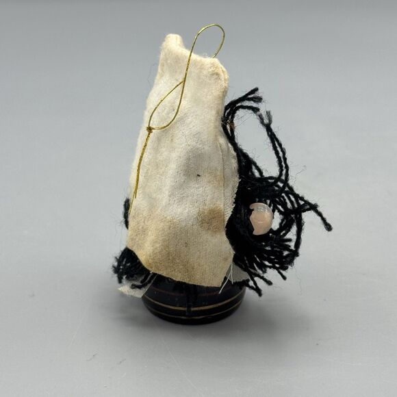 Vtg Wooden Girl Christmas Tree Ornament Handpainted Hat Yarn Hair Black 3" - Picture 6 of 9